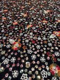 نمای نزدیک گل ریز