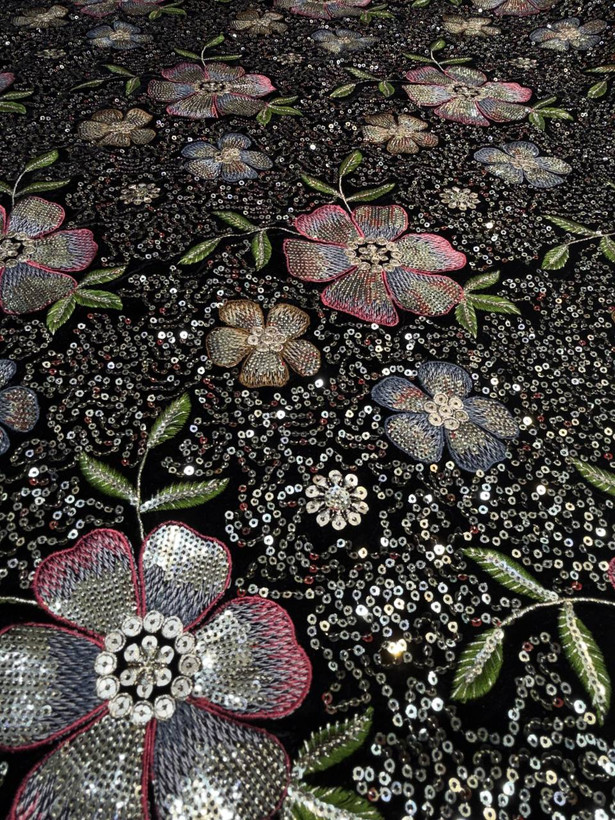 نمای نزدیک گلبرگ