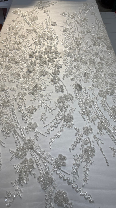 تور سفید عروس مجلسی پر کار گلبرجسته